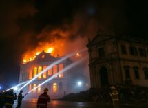 incendio a roma edificio storico ridotto in cenere 1768175060